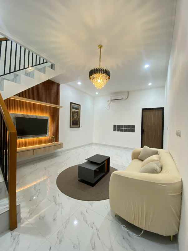 rumah murah 2 lantai di cilodong depok dekat kostrad
