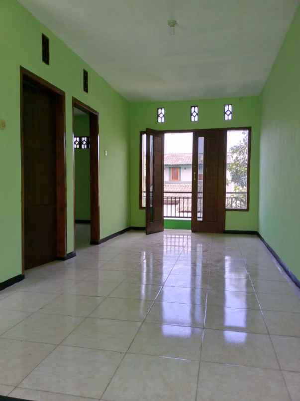 rumah murah 2 lantai siap huni lokasi strategis