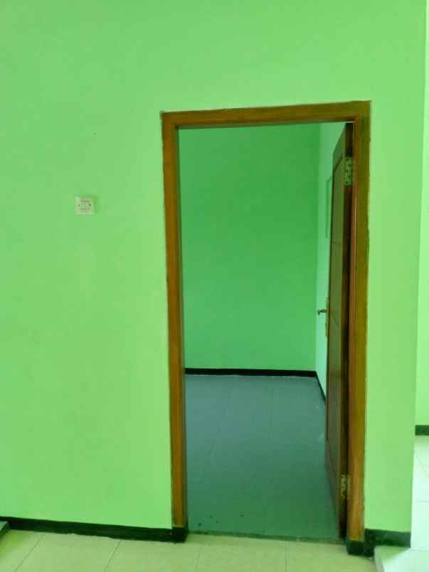 rumah murah 2 lantai siap huni lokasi strategis