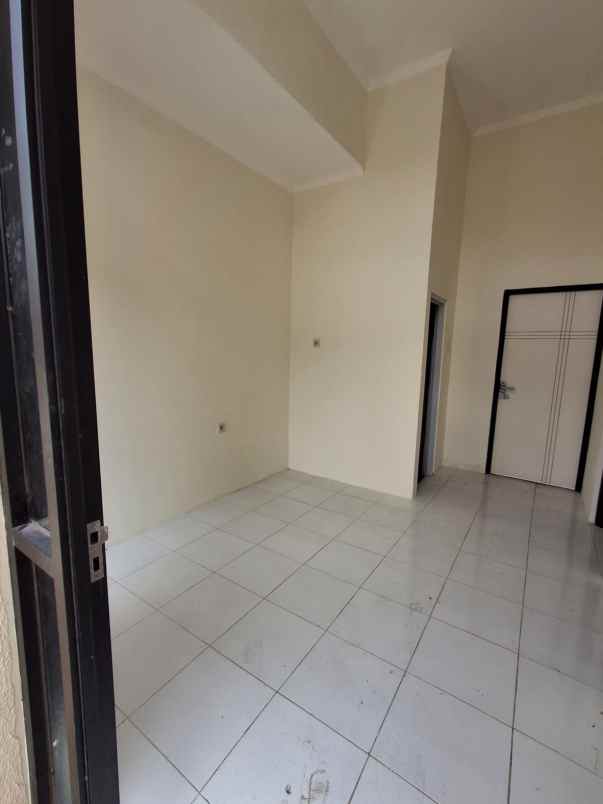 rumah murah lokasi cemorokandang 5 menit tol sawojajar