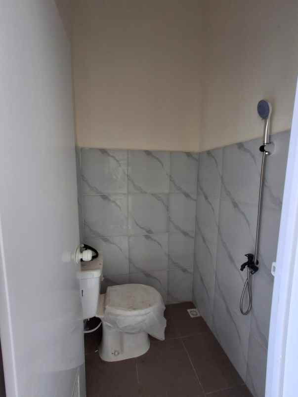 rumah murah lokasi cemorokandang 5 menit tol sawojajar