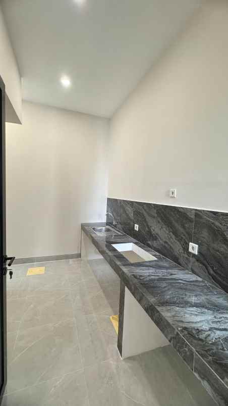 rumah new gress woodland citraland surabaya barat