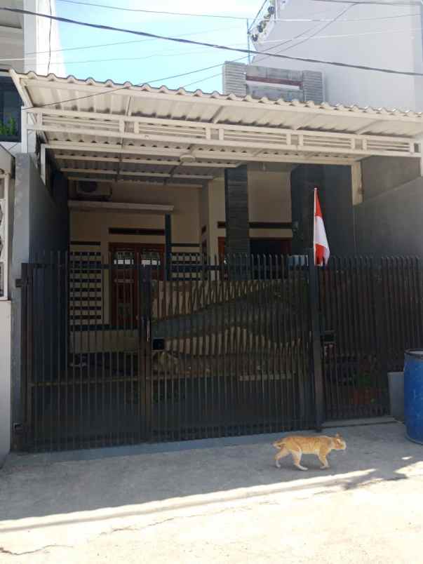 rumah pondok pakusarakan dekat puri cipageran