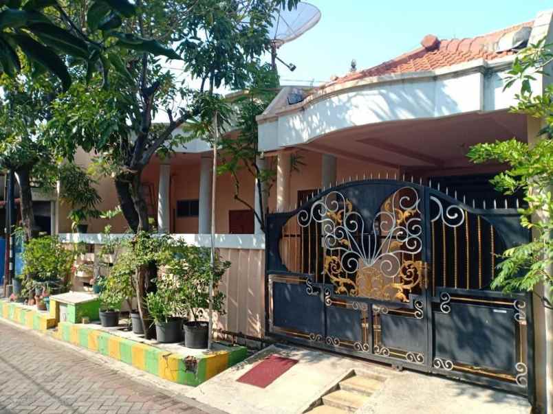 rumah rungkut barata strategis row jalan 2 mobil