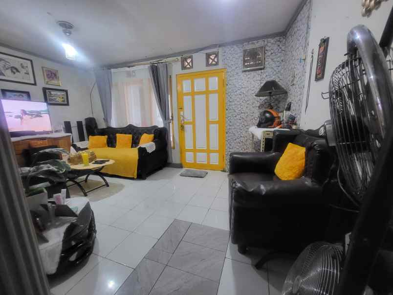 rumah sangat strategis di pusat kota jakarta