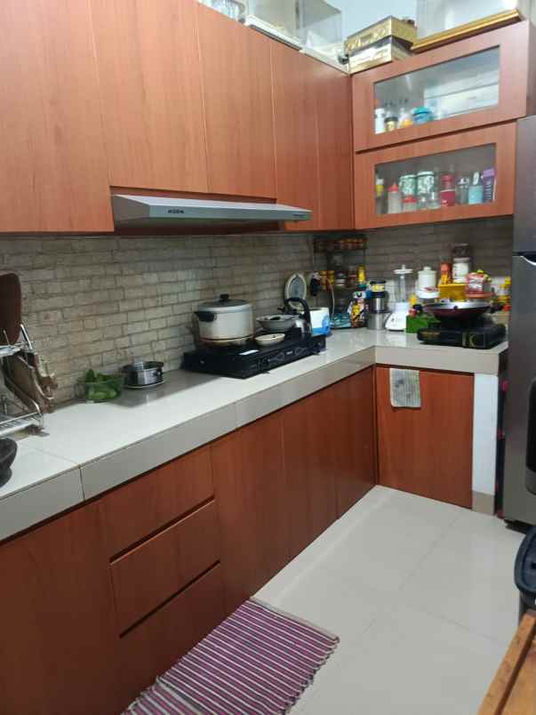 rumah second dalam cluster di jagakarsa jaksel