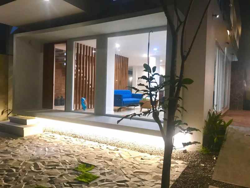 rumah selatan kampus uii kaliurang