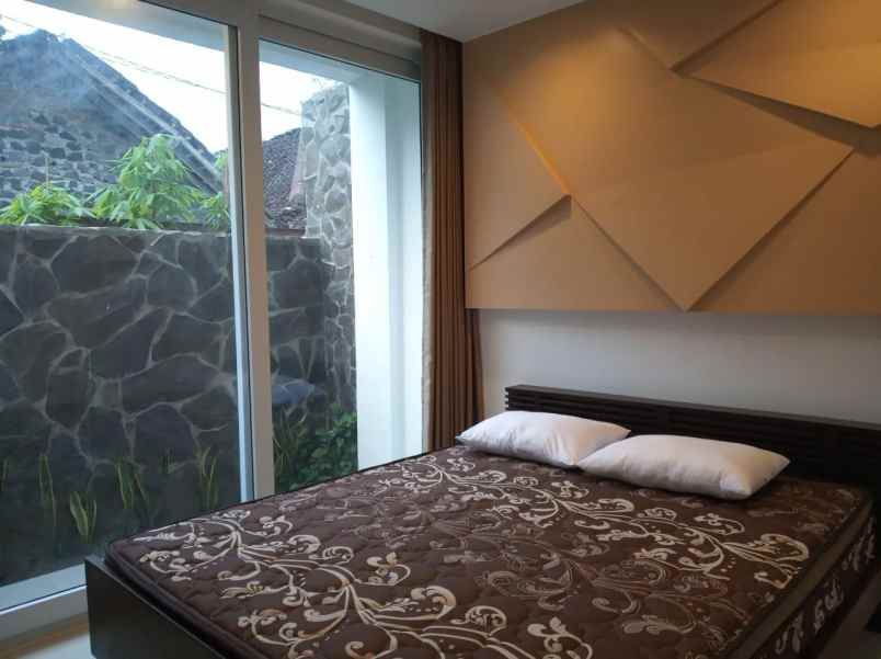 rumah selatan kampus uii kaliurang