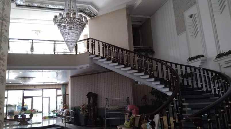 rumah semi minimalis nol jalan raya