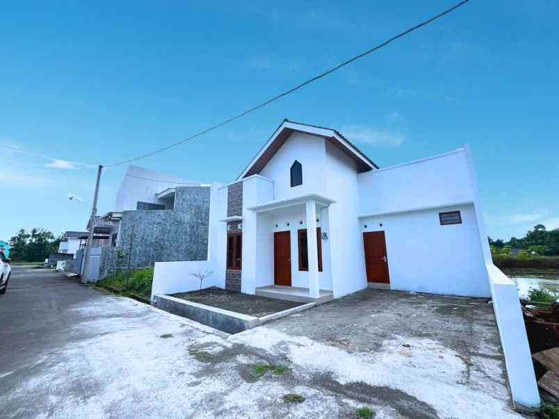 rumah shm dekat solo baru