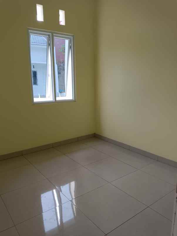 rumah siap huni di serua bojong sari nempel pamulang