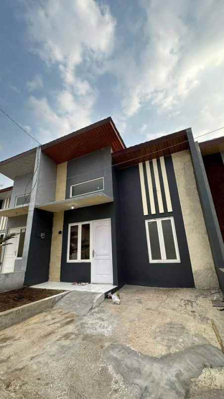rumah siap huni lokasi cemorokandang kota malang