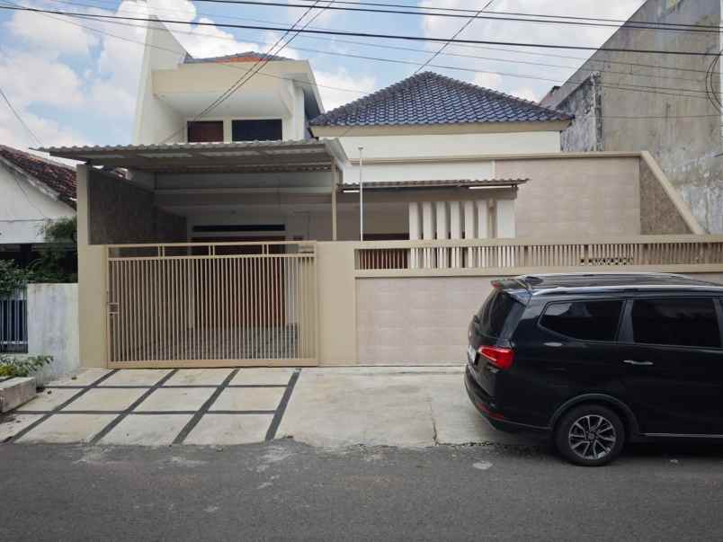 rumah siap huni terawat ngagel surabaya min 2th