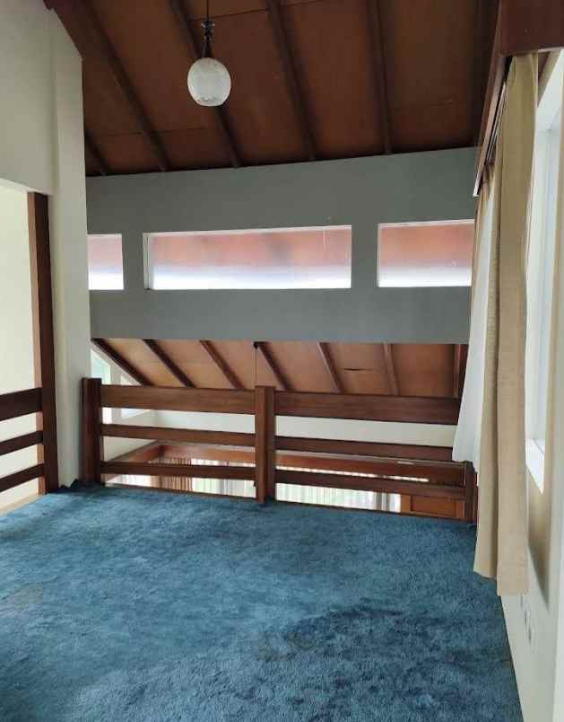 rumah singgasana pradana moh toha