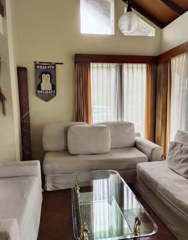 rumah singgasana pradana moh toha