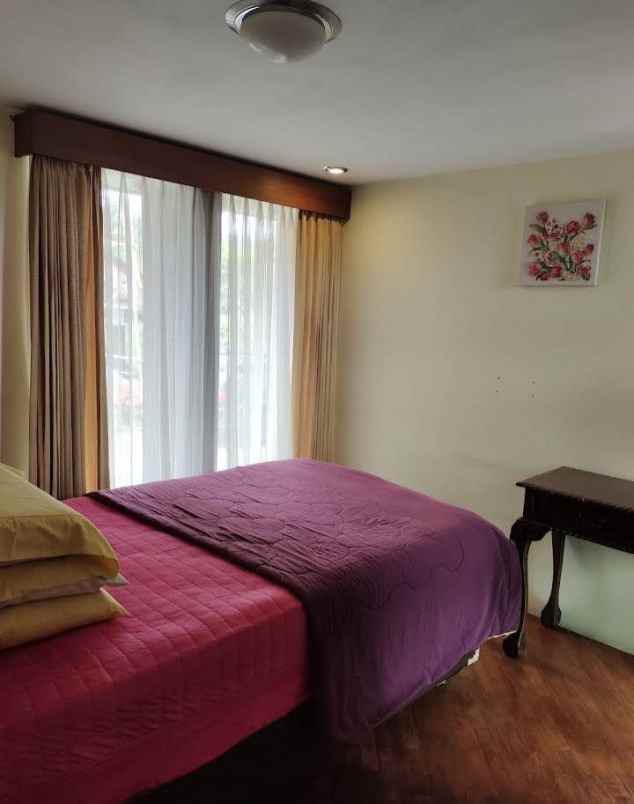 rumah singgasana pradana moh toha