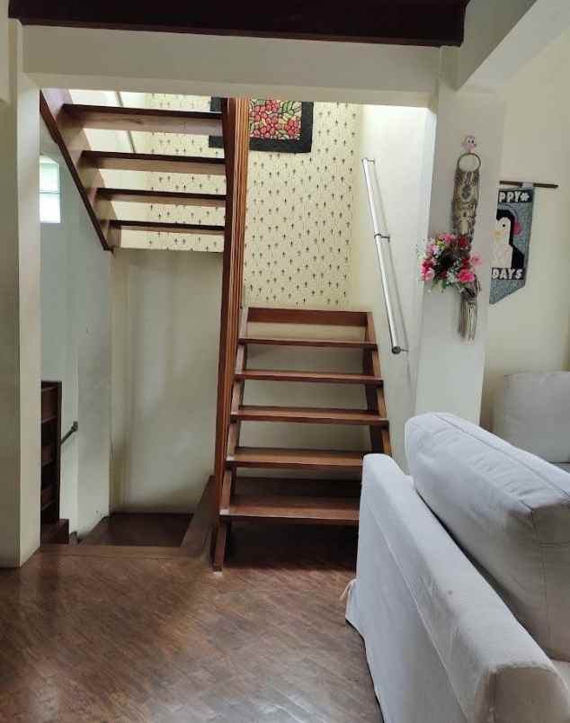 rumah singgasana pradana moh toha