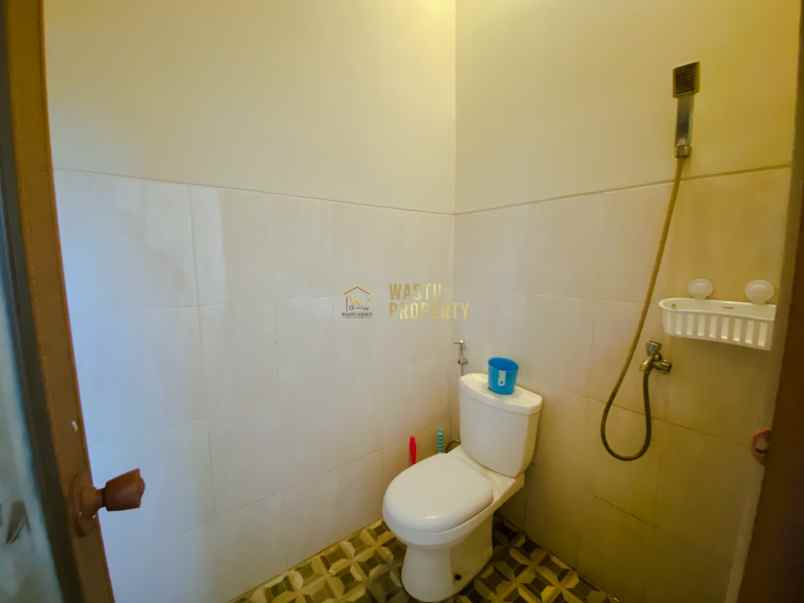 rumah tanah 135 m2 9 menit ke kampus upn jogja