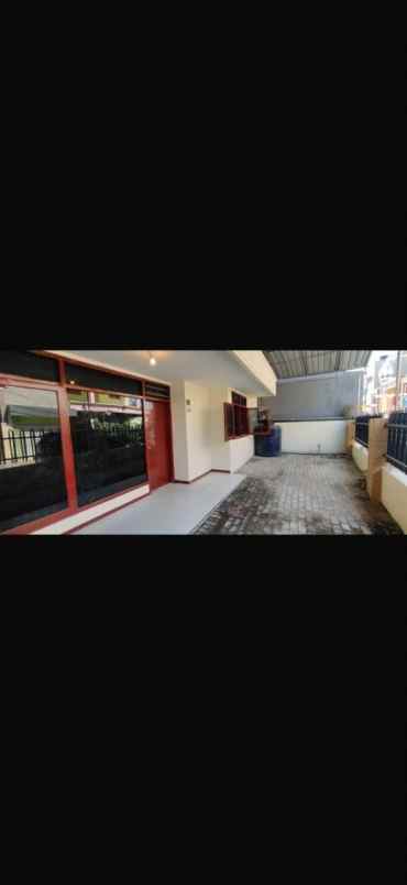 rumah tengah kota lokasi gubeng kertajaya