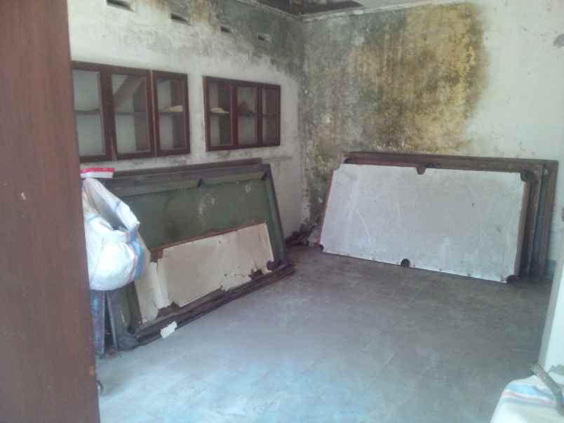 rumah tepi jalan hanya 1 menit