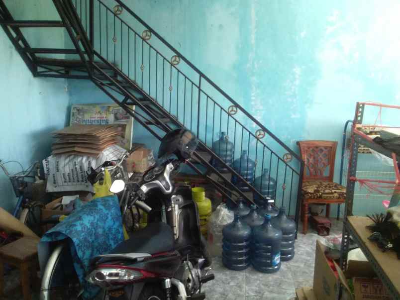 rumah tepi jalan kolursari