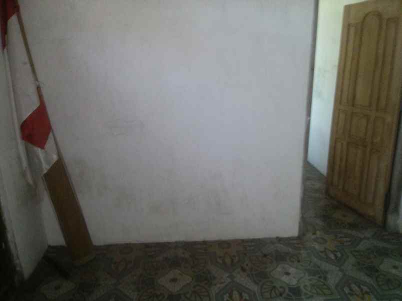 rumah tepi jalan kolursari