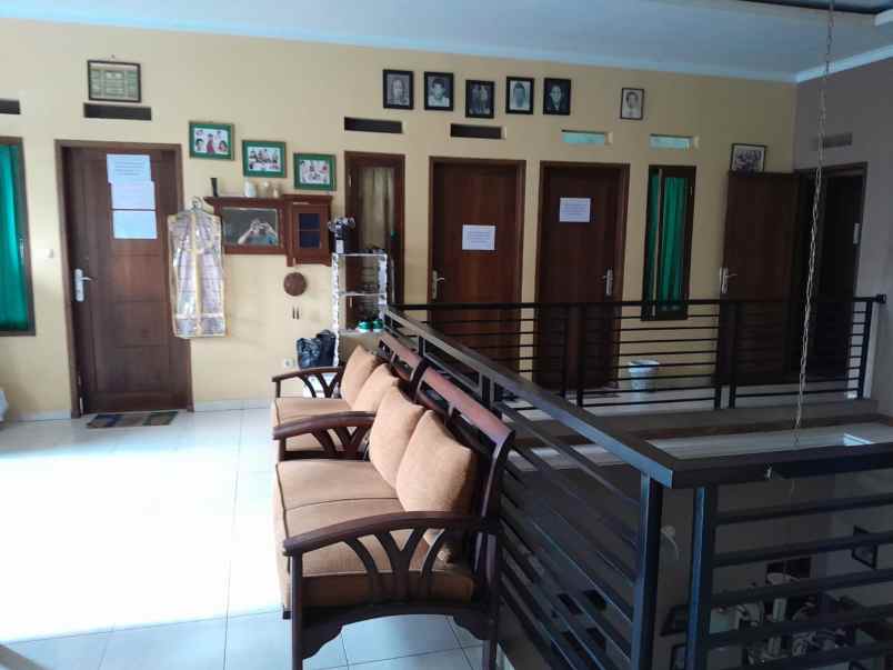 rumah tinggal dan kosan sayap buah batu turangga