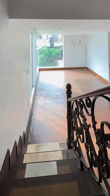 rumah tinggal di kelapa cengkir kelapa gading