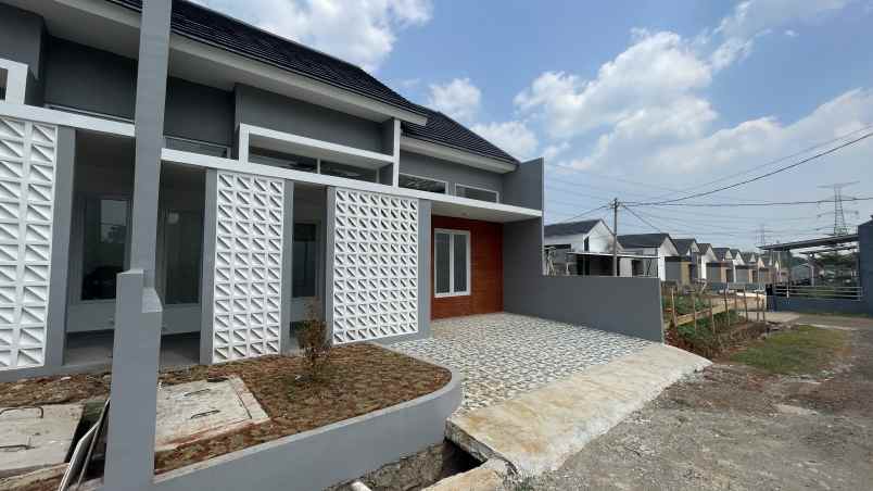rumah tropical modern di purwakarta diskon 5