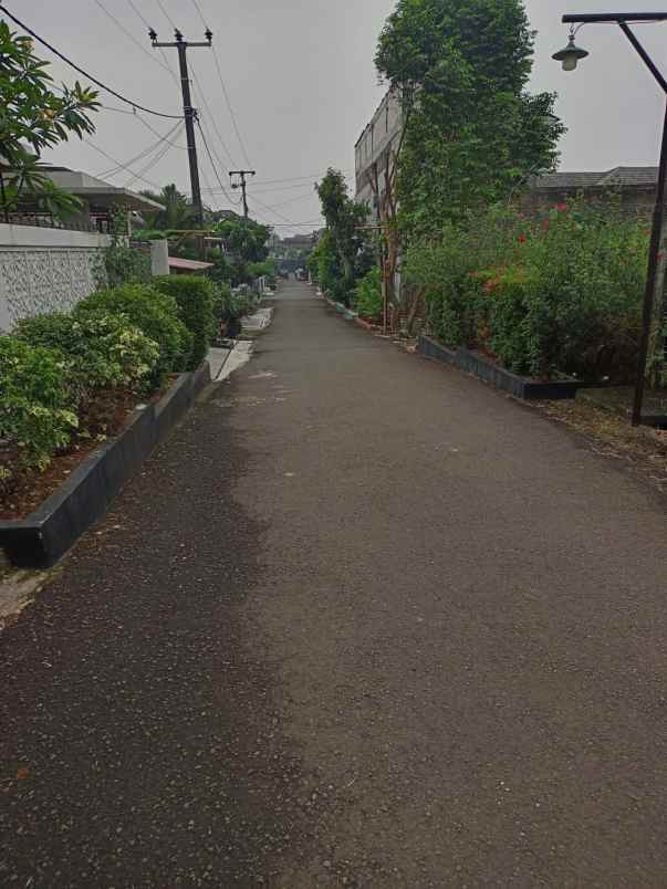 rumah tua hitung tanah di tanah baru depok