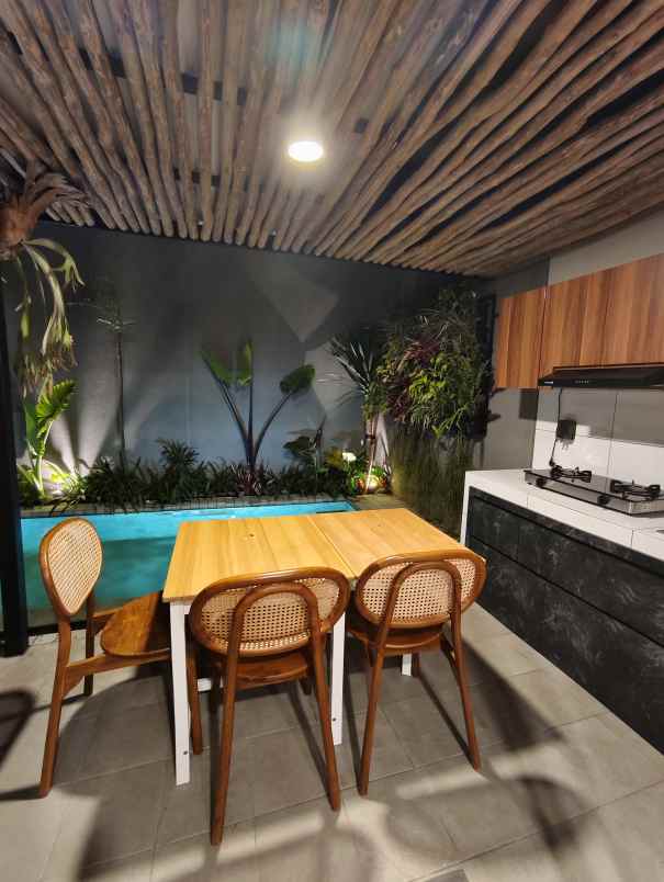 rumah villa cantik spool di kbp