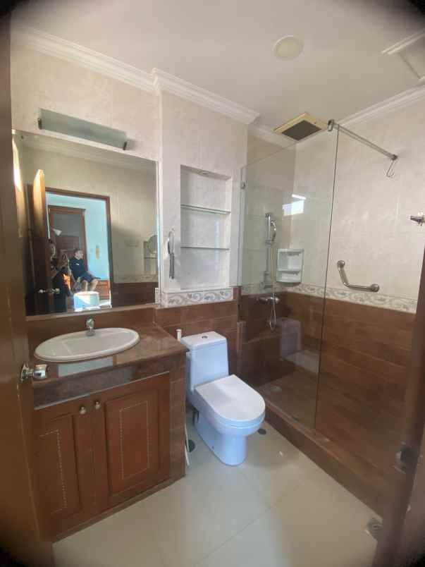 sewa 2 joint spesial unit apt mangga dua court