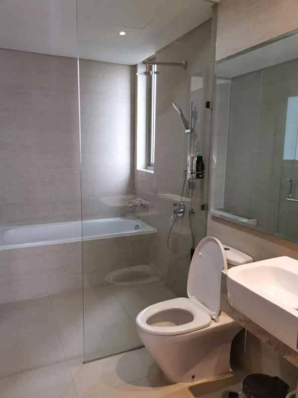 sewa apartemen furnished gold coast pik