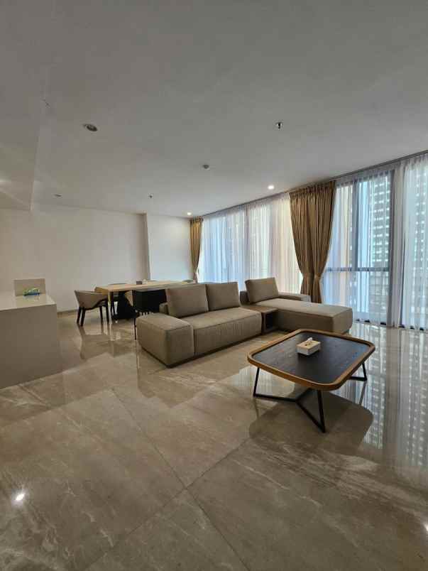 sewa apartemen izarra 3 bedrooms plus 1 maid room