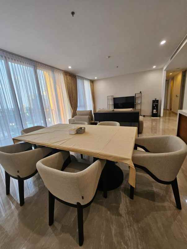 sewa apartemen izarra 3 bedrooms plus 1 maid room