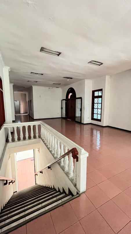 sewa gudang luas di pergudangan sier sidoarjo berbek