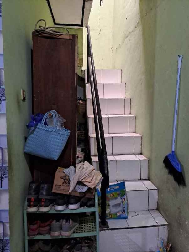 super murah rumah dan kios di kemiri muka beji depok