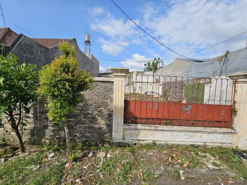 tanah darmo permai selatan hadap barat daya