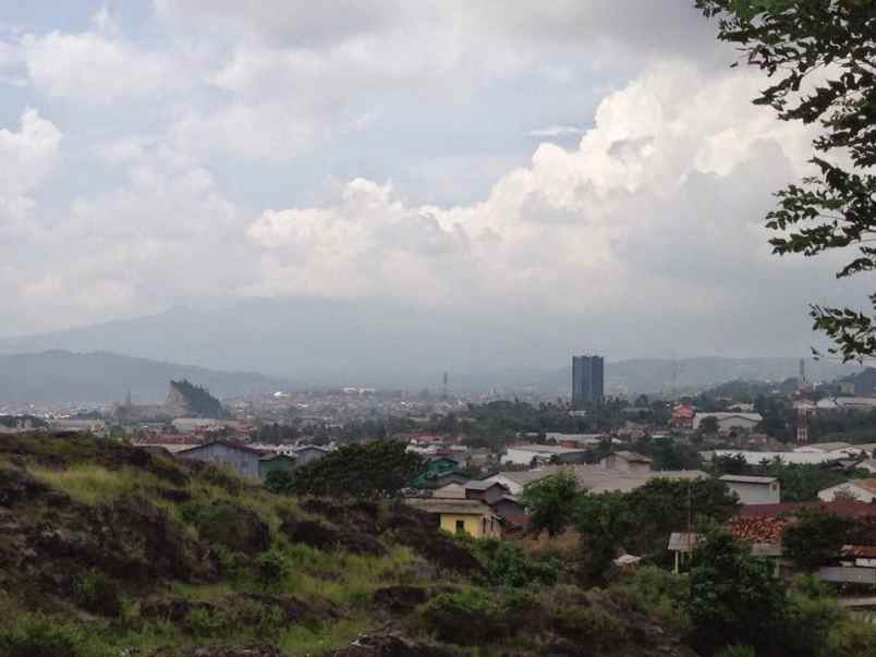 tanah view laut luas 2 4 hektar di way lunik panjang