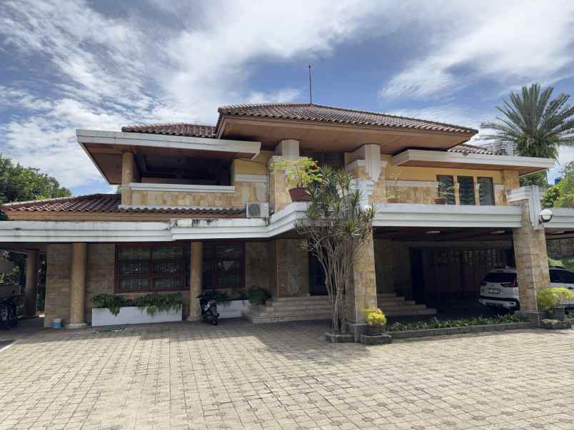 vila dijual di ciawi bogor 5 menit simpang gadog