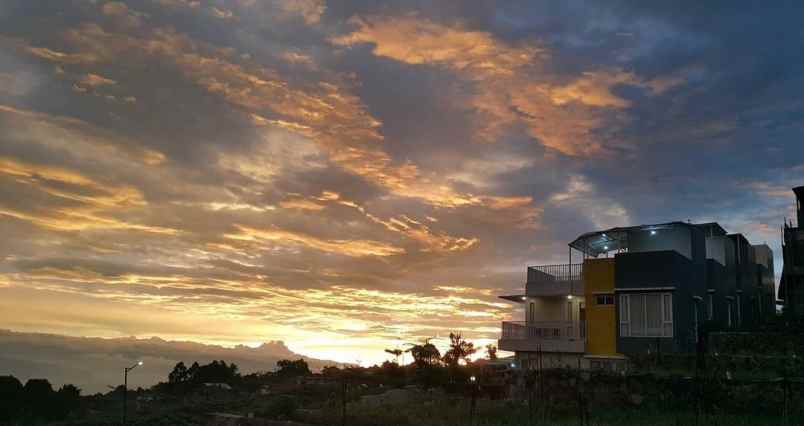 villa jl pasirhalang no 33