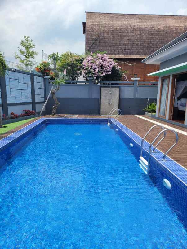 villa jl raya ciwidey kab