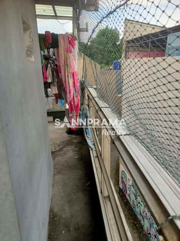 2 lantai dalam cluster 0km ke lrt ciracas rn