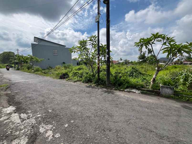 200 m ndalem klangean tanah di jl damai