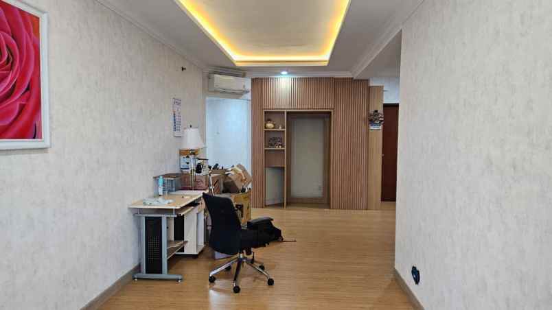 dijual apartemen cempaka mas