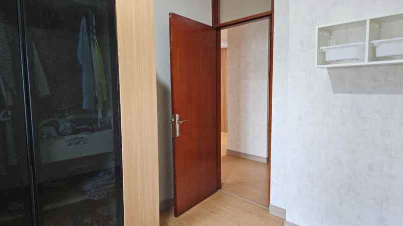 dijual apartemen cempaka mas