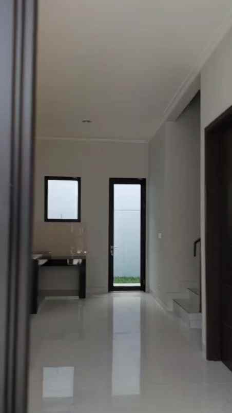 dijual apartemen kuningan village pik2