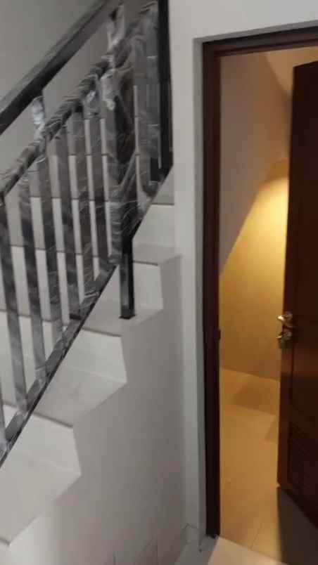 dijual apartemen kuningan village pik2