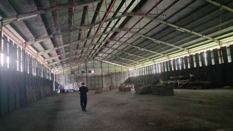 dijual disewakan gudang ex pabrik di demak