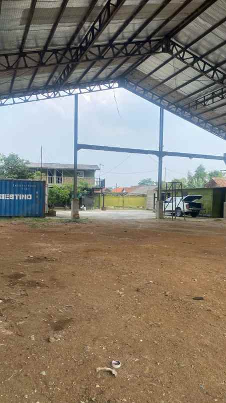dijual gudang di jalan raya legok karawaci tangerang